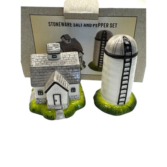 Stoneware Salt & Pepper Set With Barn & Silo Design - Picture 3 of 10